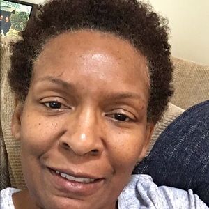 Meet your Posher, Denise